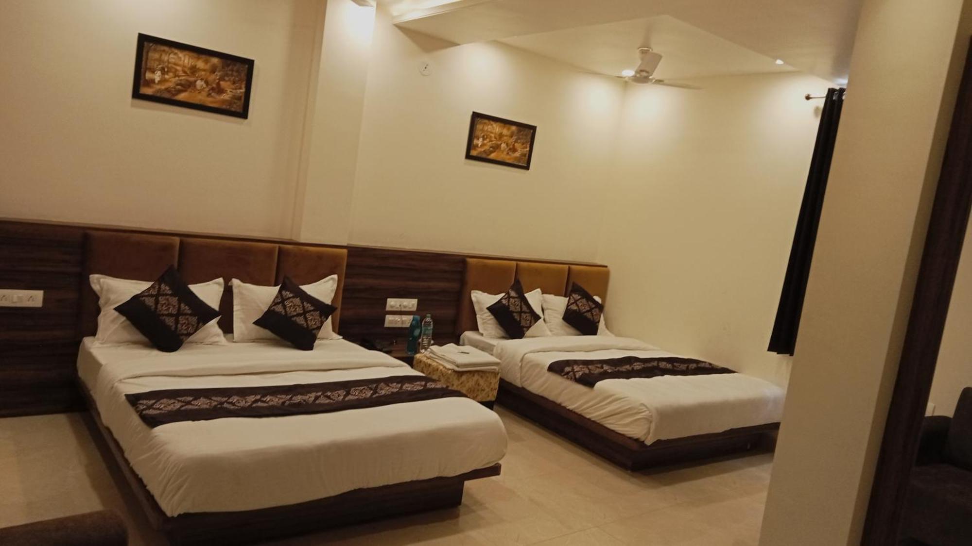 Hotel Vrinda Inn 烏代浦 外观 照片