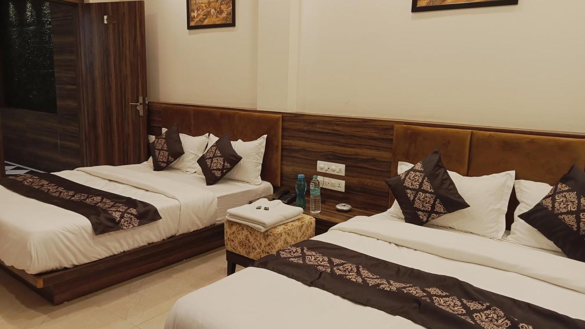 Hotel Vrinda Inn 烏代浦 外观 照片